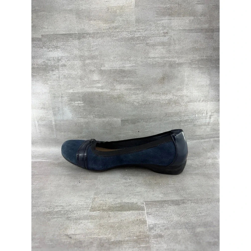 Clarks Collection Navy Blue Suede Patent Buckle Ballet Flats Women Sz 9.5 M